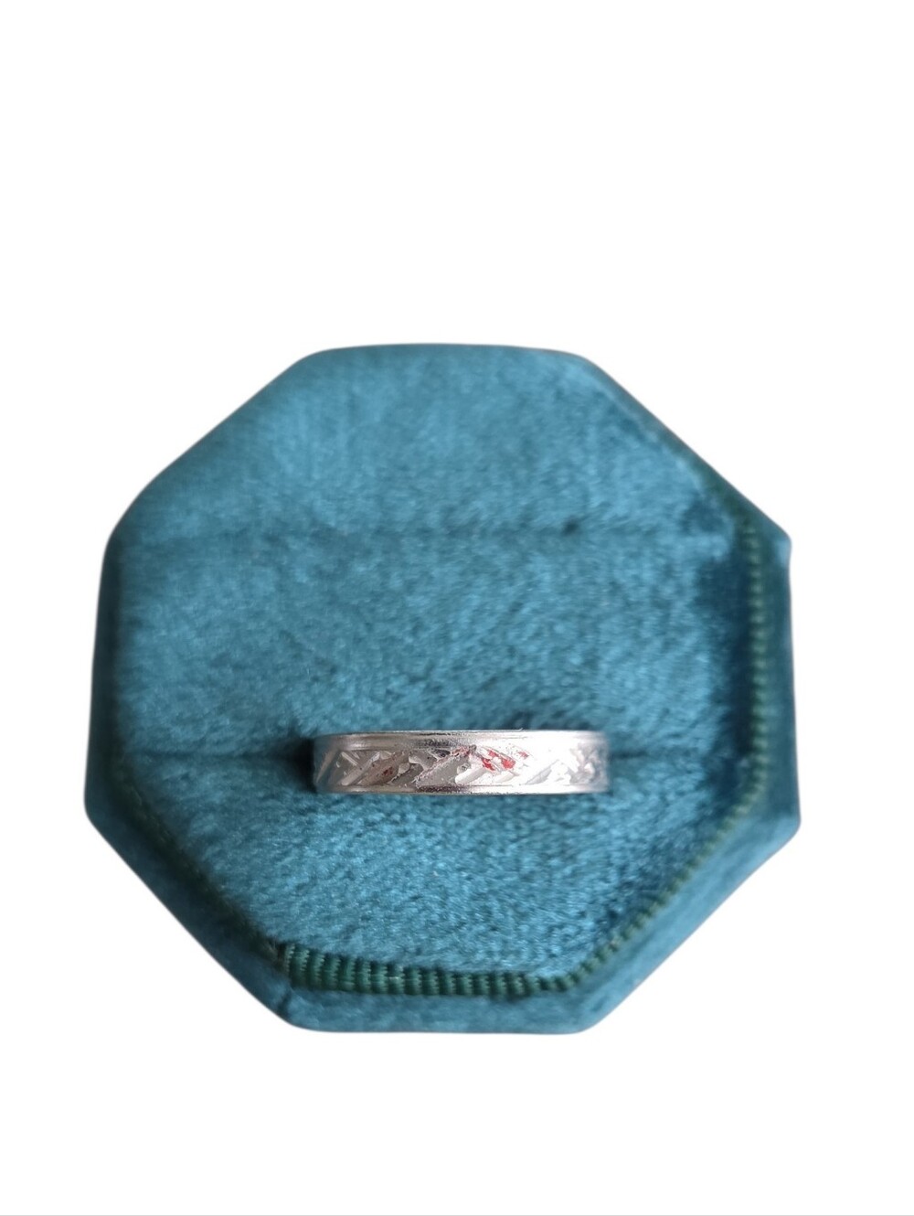 Size 8 Classic Silver Toned Band Ring